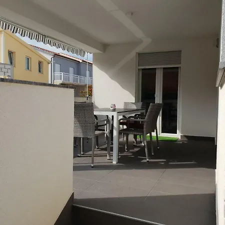 Appartement Lana I Ana *