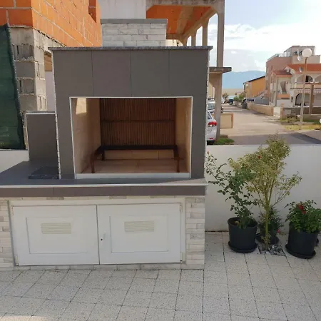 Lana I Ana Appartement *